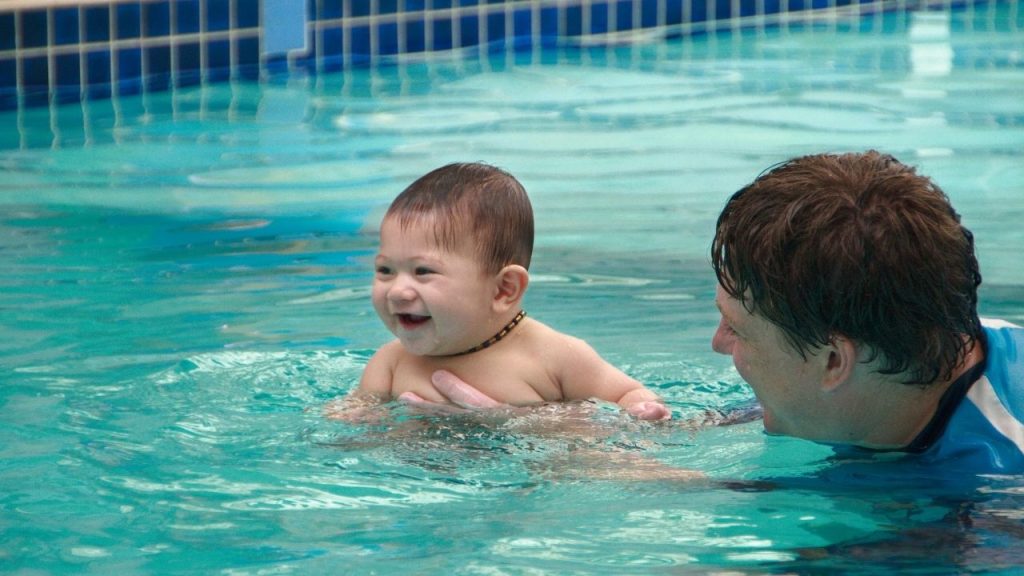 when can babies start swimming lessons (1)